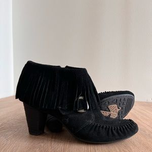 Born Leather Fringe bootie 9.5